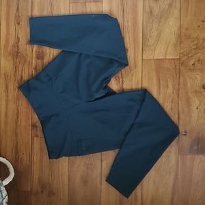 Old navy active elevate leggings Teal two Pockets